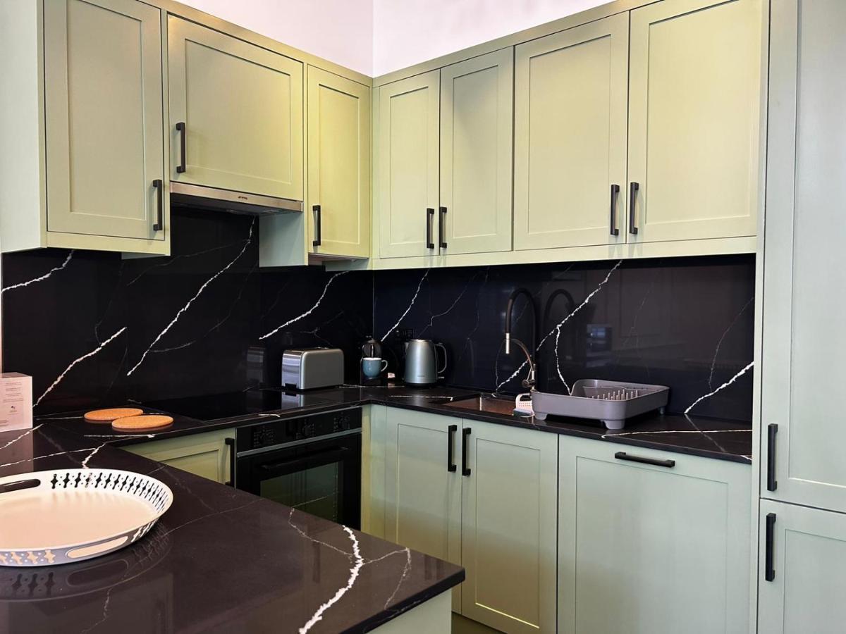 לונדון Earl'S Court Luxe Apartment מראה חיצוני תמונה
